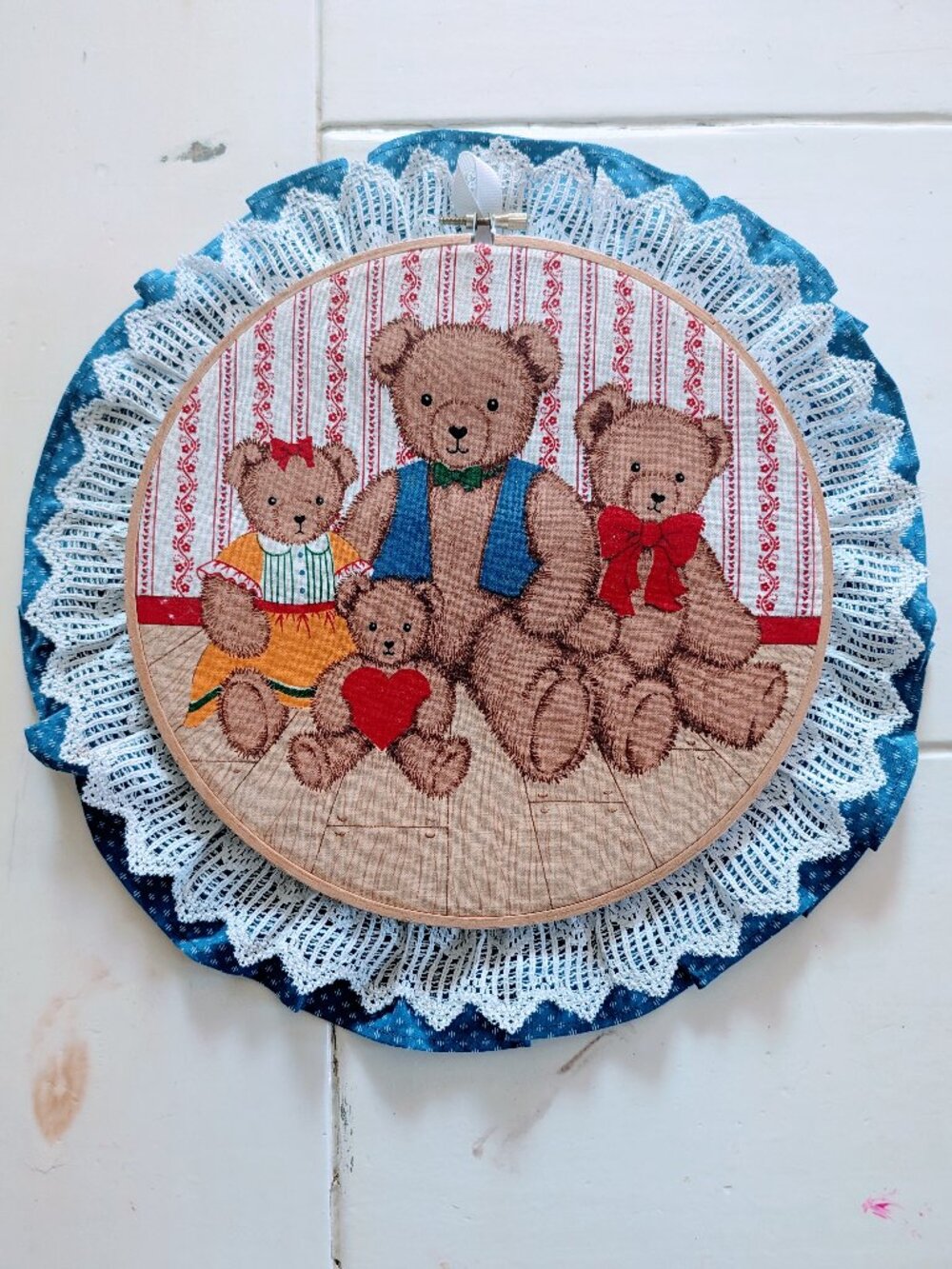 VTG VIP Cranston Print Works Very Important Bears Embroidery Hoop Wall Hanging